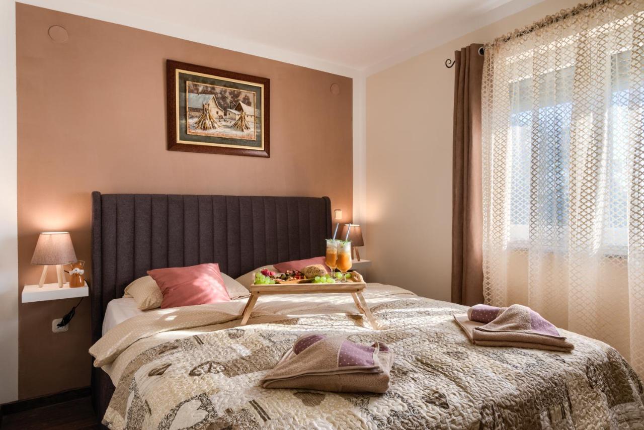 Apartmani Plavi Val 沃德年 外观 照片