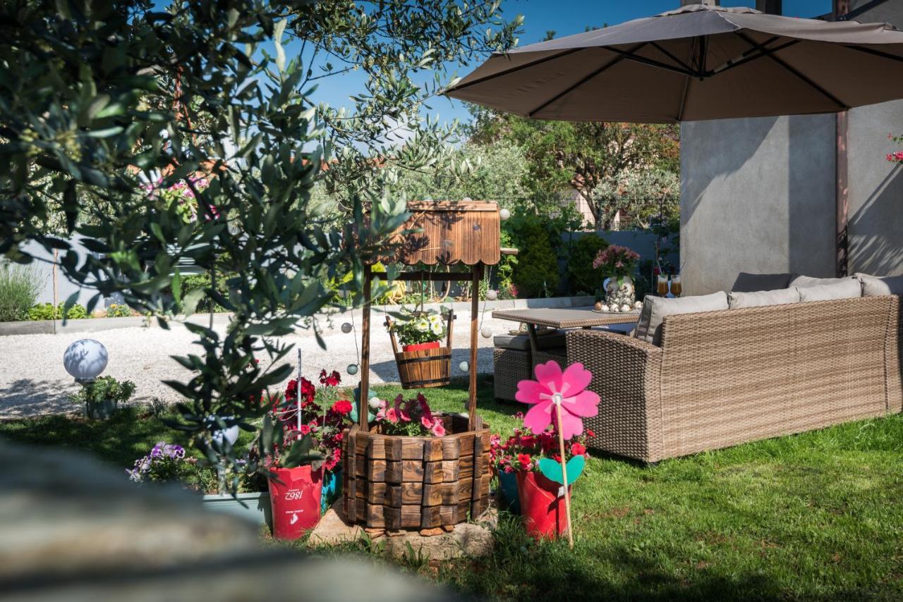 Apartmani Plavi Val 沃德年 外观 照片