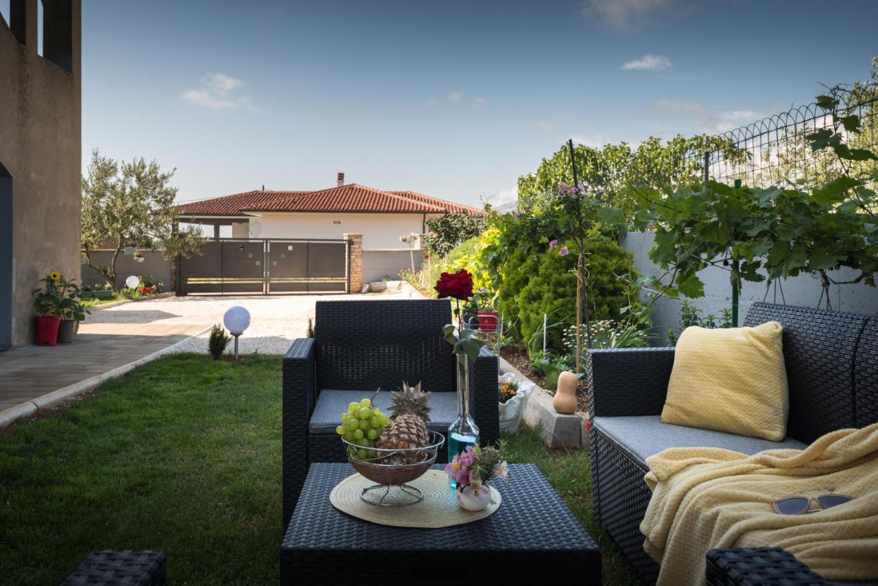 Apartmani Plavi Val 沃德年 外观 照片